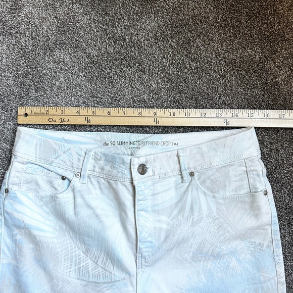 Chicos The So Slimming Girlfriend Crop .5 Palm Tree Print Jeans Small 6 - Picture 7 of 11